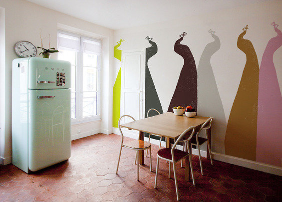 Фотография: Кухня и столовая в стиле Прованс и Кантри, Декор интерьера, Декор дома, Цвет в интерьере, Обои – фото на INMYROOM