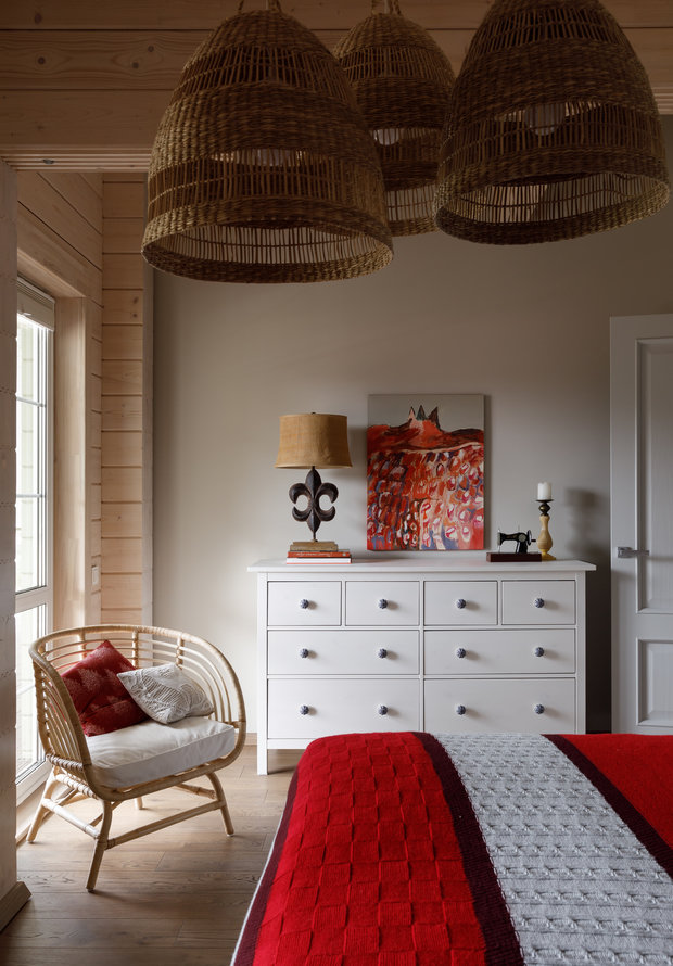 Фотография: Спальня в стиле Прованс и Кантри, Современный, Дом, Проект недели, Дача, Дом и дача, Ленинградская область, 4 и больше, Более 90 метров, Елена Горячева, Студия «Мистер Дизайн» – фото на INMYROOM
