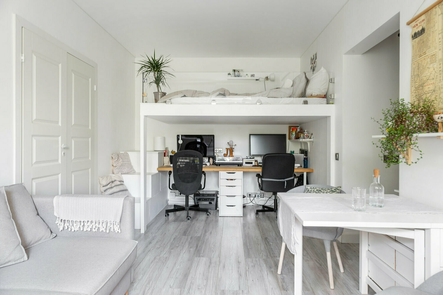 Дизайн: хозяева квартиры Даша и Дима Третьяковы Дизайн: хозяева квартиры Даша и Дима Третьяковы