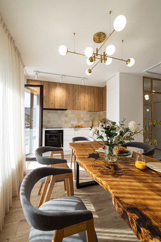 Фотография: Кухня и столовая в стиле Современный, Квартира, Проект дня, Сочи, Блочный дом, 3 комнаты, 60-90 метров, Красная Поляна, современный с элементами минимализма и скандинавского стиля, Анна Терентьева – фото на INMYROOM