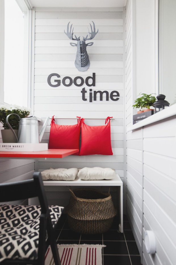 Фотография: Балкон в стиле Скандинавский, Малогабаритная квартира, Квартира, как оформить малогабаритку, система хранения в малогабаритке, идеи для малогабаритки, как визуально увеличить площадь малогабаритки, малогабаритка, до 40 метров – фото на INMYROOM