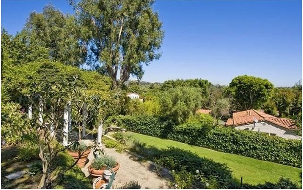 Фотография: Ландшафт в стиле Современный, Дом, Дома и квартиры, Интерьеры звезд, Бассейн – фото на INMYROOM