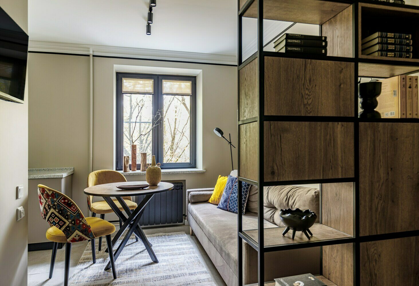 Фотография: Кухня и столовая в стиле Современный, Квартира, Минимализм, Проект недели, Москва, Кирпичный дом, 2 комнаты, 40-60 метров, Ирина Долганова – фото на INMYROOM Фотография: Кухня и столовая в стиле Современный, Квартира, Минимализм, Проект недели, Москва, Кирпичный дом, 2 комнаты, 40-60 метров, Ирина Долганова – фото на INMYROOM