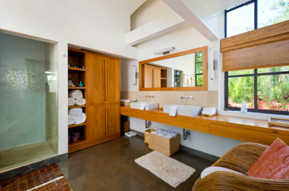 Фотография: Ванная в стиле Эко, Декор интерьера, Дом, Цвет в интерьере, Дома и квартиры, Интерьеры звезд, Стены – фото на INMYROOM