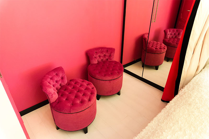 Фотография: Мебель и свет в стиле Классический, Современный, Спальня, Декор интерьера, Интерьер комнат – фото на INMYROOM Фотография: Мебель и свет в стиле Классический, Современный, Спальня, Декор интерьера, Интерьер комнат – фото на INMYROOM