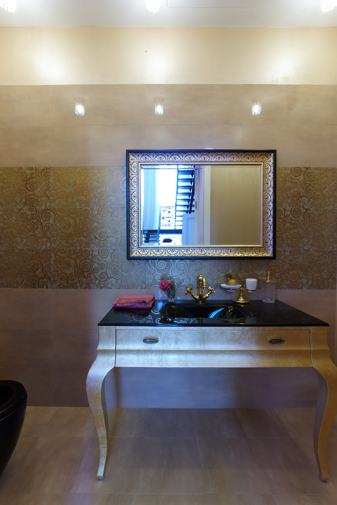 Фотография: в стиле , Классический, Эклектика, Дом, Белый, Проект недели, Бежевый, Серый, Никита Морозов, KM Studio, Московская область, Ilfari, San Marco, интерьер загородного дома, Schonbek, Devon & Devon, Истринский район, Murano Due, Sherwin-Williams, Lineatre, Burgbad, Milldue, Visionnaire, интерьер кухни-столовой, как оформить интерьер в стиле ар-деко, эклектика в нитерьере – фото на INMYROOM