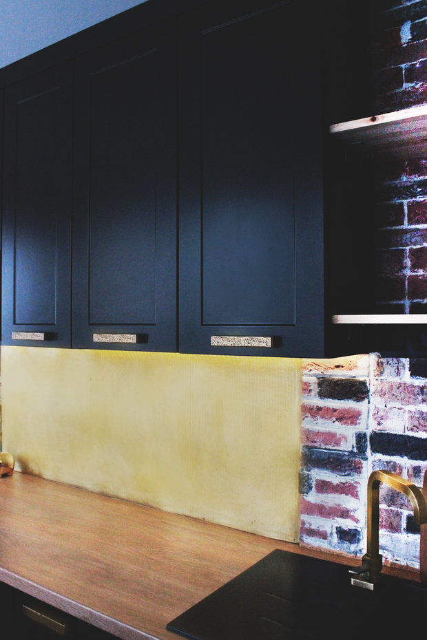 Фото из портфолио Кухня "Черное золото" – фотографии дизайна интерьеров на INMYROOM