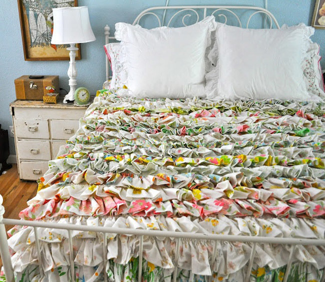 Фотография: Спальня в стиле Прованс и Кантри, Классический, Современный, Декор интерьера, Текстиль, Подушки, Шторы – фото на INMYROOM Фотография: Спальня в стиле Прованс и Кантри, Классический, Современный, Декор интерьера, Текстиль, Подушки, Шторы – фото на INMYROOM