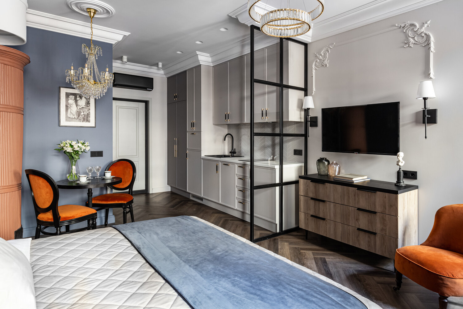 Фотография: Спальня в стиле Эклектика, Классический, Малогабаритная квартира, Квартира, Студия, Проект дня, Санкт-Петербург, Кирпичный дом, до 40 метров, Ксения Гузий – фото на INMYROOM Фотография: Спальня в стиле Эклектика, Классический, Малогабаритная квартира, Квартира, Студия, Проект дня, Санкт-Петербург, Кирпичный дом, до 40 метров, Ксения Гузий – фото на INMYROOM