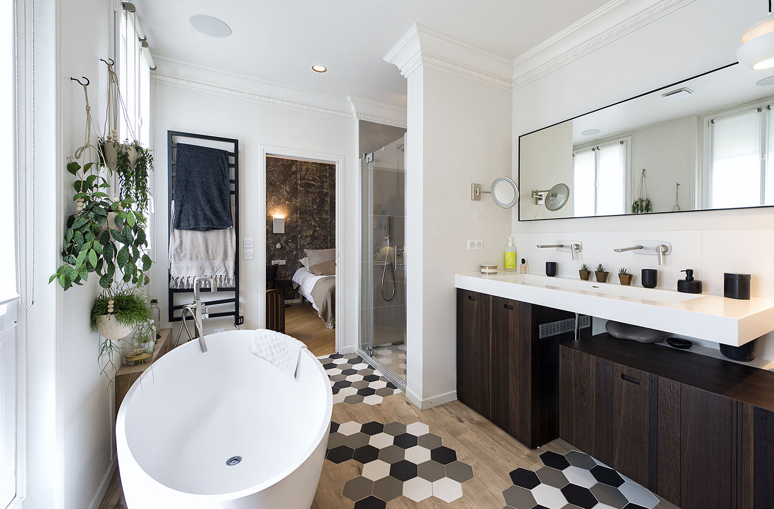 Фотография: Ванная в стиле Эклектика, Декор интерьера, Квартира, Париж – фото на INMYROOM Фотография: Ванная в стиле Эклектика, Декор интерьера, Квартира, Париж – фото на INMYROOM