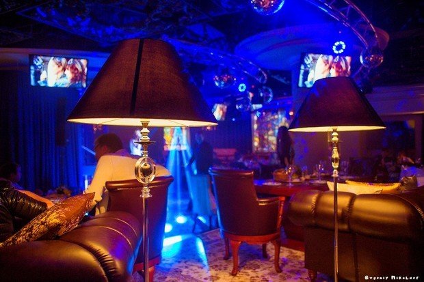 Фото из портфолио краоке клуб POVAROTTI – фотографии дизайна интерьеров на INMYROOM