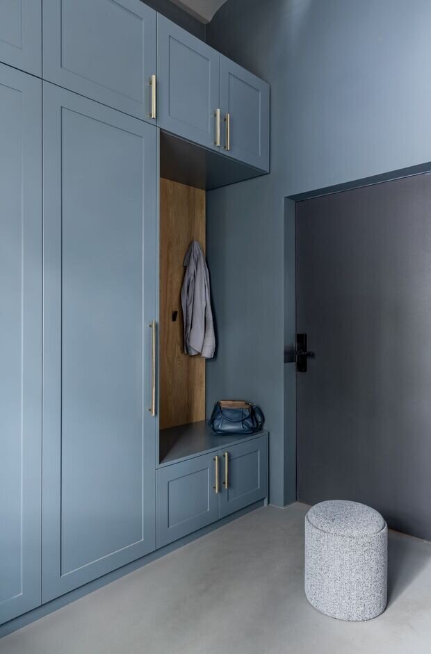 Фотография: Прихожая в стиле Современный, Малогабаритная квартира, Квартира, Студия, Проект дня, Москва, Кирпичный дом, до 40 метров, современный с элементами лофта, Варвара Головко – фото на INMYROOM