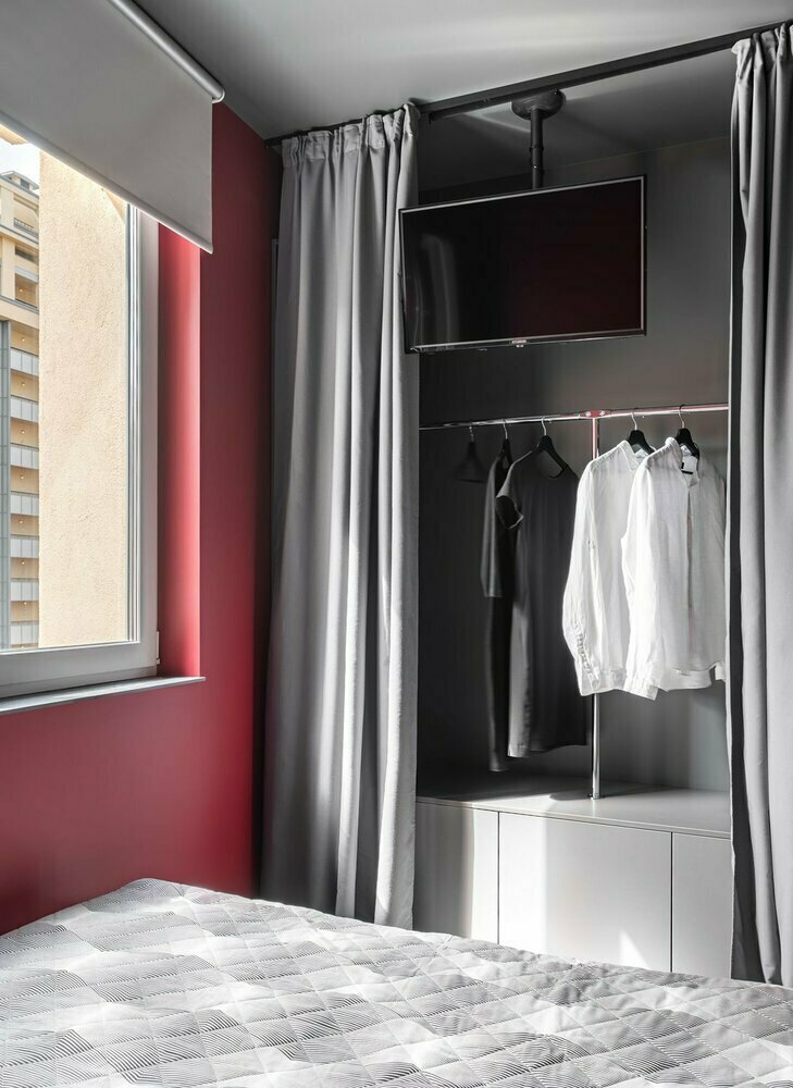 Фотография: Спальня в стиле Современный, Малогабаритная квартира, Проект недели, Санкт-Петербург, 2 комнаты, 40-60 метров, Livet architects – фото на INMYROOM