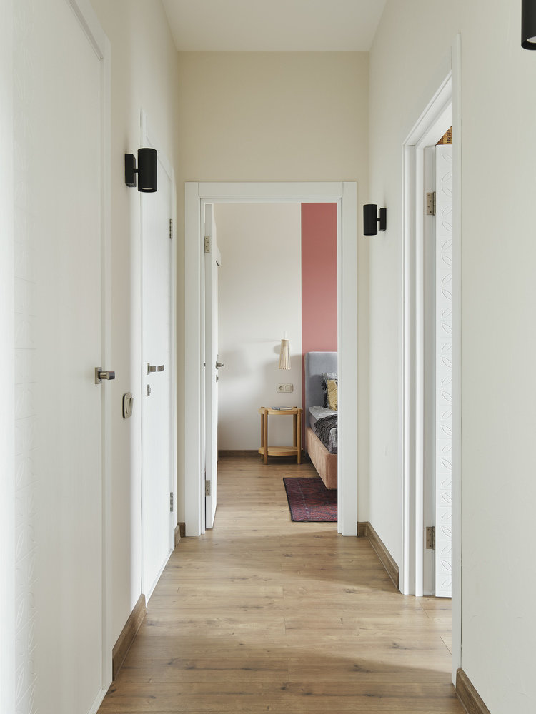 Фотография: Прихожая в стиле Скандинавский, Современный, Квартира, Проект недели, 3 комнаты, 60-90 метров, Тюмень, Yarko Home, Денис Рыжков, Надежда Яркова – фото на INMYROOM Фотография: Прихожая в стиле Скандинавский, Современный, Квартира, Проект недели, 3 комнаты, 60-90 метров, Тюмень, Yarko Home, Денис Рыжков, Надежда Яркова – фото на INMYROOM