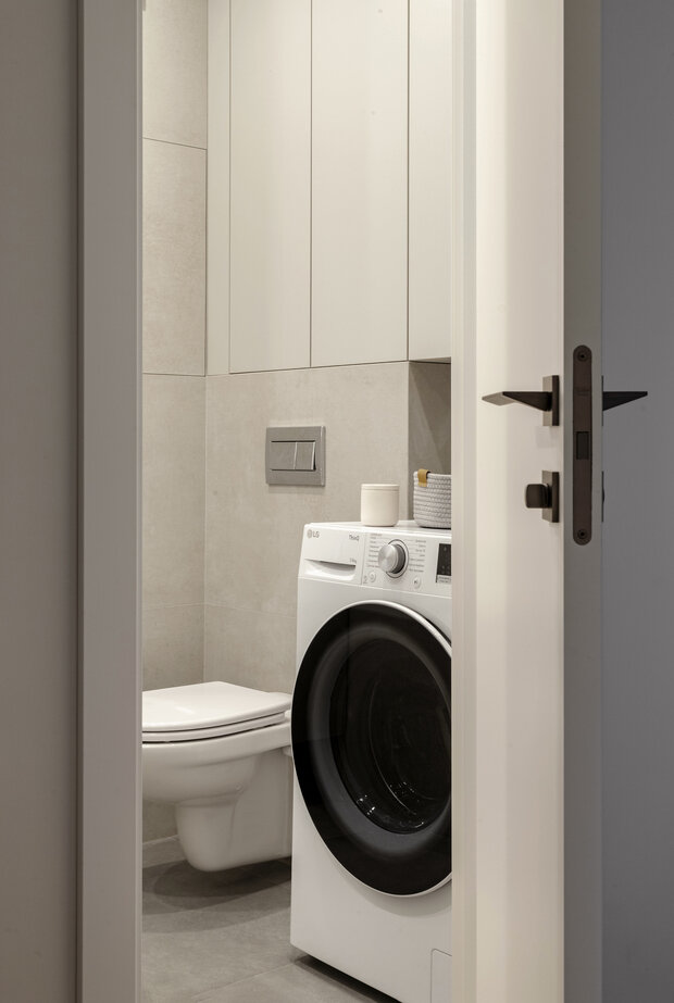 Фотография: Ванная в стиле Современный, Минимализм, Квартира, Проект дня, Москва, Панельный дом, 2 комнаты, 40-60 метров, Мария Лебедева – фото на INMYROOM