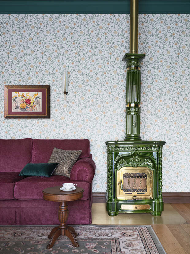 Фотография: Гостиная в стиле Классический, Проект дня, Дача, Подмосковье, Дом и дача, Истринский район, Кирпичный дом, 3 комнаты, Более 90 метров, Дженнет Койтемирова, классический с элементами викторианского и английского стиля – фото на INMYROOM