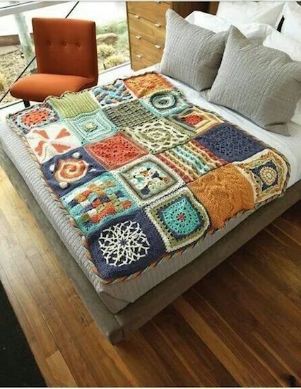 Фотография: Аксессуары в стиле Прованс и Кантри, Спальня, Декор интерьера, Декор дома, Подушки, Кровать – фото на INMYROOM