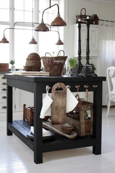 Фотография: Кухня и столовая в стиле Прованс и Кантри, Дом, Интерьер комнат – фото на INMYROOM