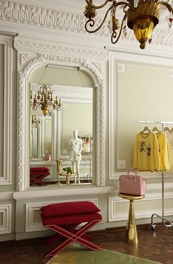 Фото из портфолио Модный бутик в историческом интерьере – фотографии дизайна интерьеров на INMYROOM