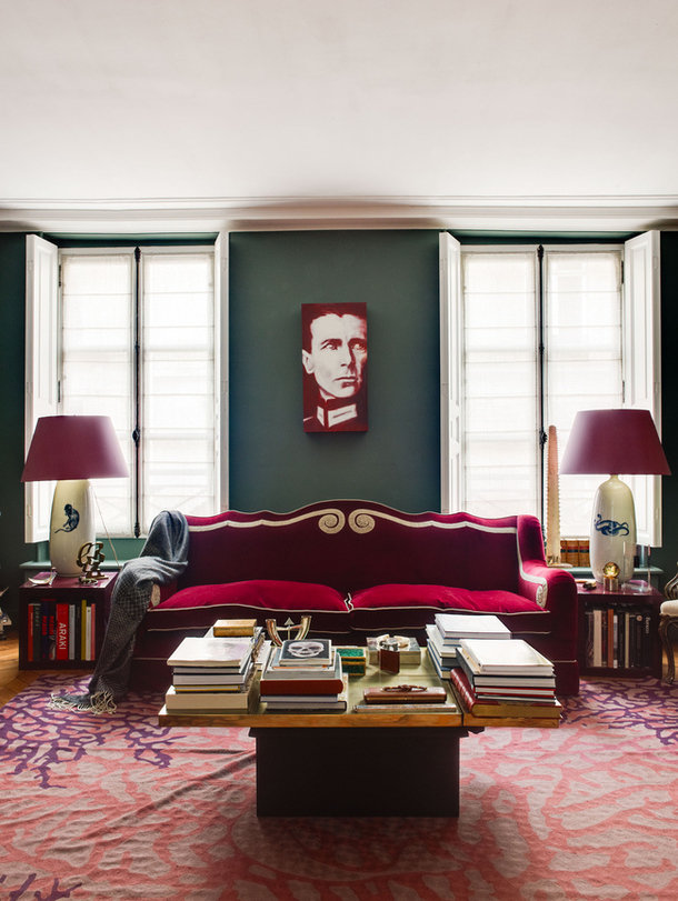 Фотография: Гостиная в стиле Эклектика, Декор интерьера, Антиквариат, Праздник, Новый Год – фото на INMYROOM Фотография: Гостиная в стиле Эклектика, Декор интерьера, Антиквариат, Праздник, Новый Год – фото на INMYROOM