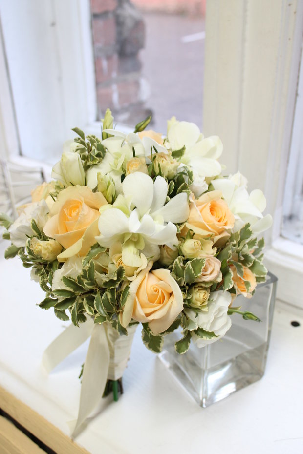 Фото из портфолио Свадебные букеты и аксессуары – фотографии дизайна интерьеров на INMYROOM