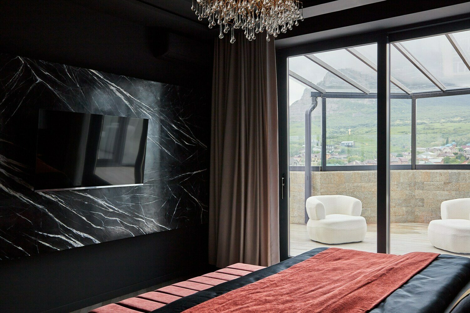 Фотография: Спальня в стиле Современный, Квартира, Проект дня, Кирпичный дом, 4 и больше, Более 90 метров, Минеральные Воды, Милада Айземан – фото на INMYROOM