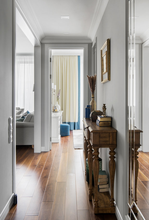 Фотография: Прихожая в стиле Классический, Квартира, Проект недели, Москва, Лидия Большакова, NW-Interior, 4 и больше, Более 90 метров – фото на INMYROOM