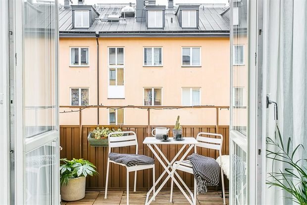 Фото из портфолио ЦВЕТОТЕРАПИЯ В ГОСТИНОЙ – фотографии дизайна интерьеров на INMYROOM