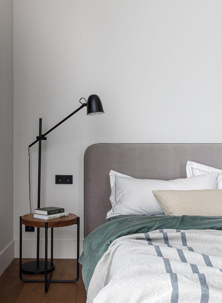 Фотография: Спальня в стиле Скандинавский, Современный, Минимализм, Квартира, Проект недели, Москва, 3 комнаты, 60-90 метров, DSGN HUB – фото на INMYROOM Фотография: Спальня в стиле Скандинавский, Современный, Минимализм, Квартира, Проект недели, Москва, 3 комнаты, 60-90 метров, DSGN HUB – фото на INMYROOM