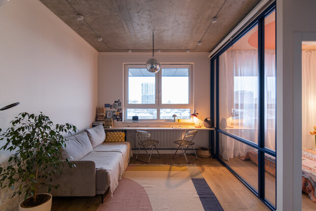 Фотография: Гостиная в стиле Лофт, Минимализм, Квартира, Проект дня – фото на INMYROOM