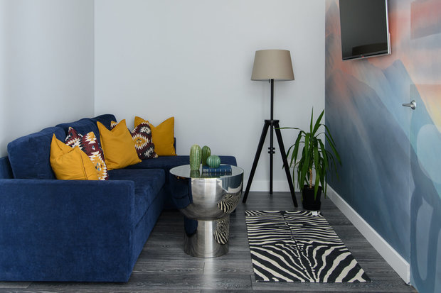 Фотография: Гостиная в стиле Минимализм, Квартира, Перепланировка, Москва, Монолитный дом, 40-60 метров, Анна Моджаро – фото на INMYROOM