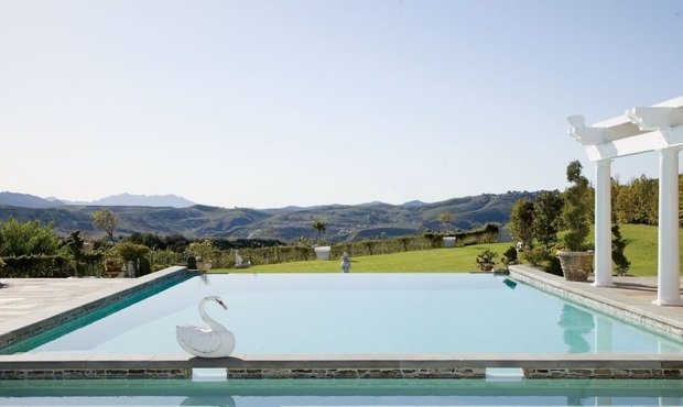 Фотография: Ландшафт в стиле Классический, Современный, Дом, Дома и квартиры, Интерьеры звезд – фото на INMYROOM