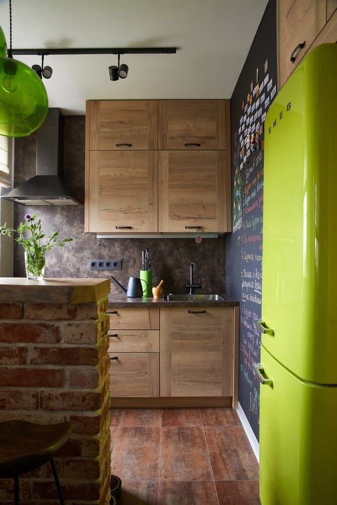 Фотография: Кухня и столовая в стиле Лофт, Квартира, Проект недели, Москва, Оксана Цымбалова, Кирпичный дом, 2 комнаты, 40-60 метров – фото на INMYROOM Фотография: Кухня и столовая в стиле Лофт, Квартира, Проект недели, Москва, Оксана Цымбалова, Кирпичный дом, 2 комнаты, 40-60 метров – фото на INMYROOM