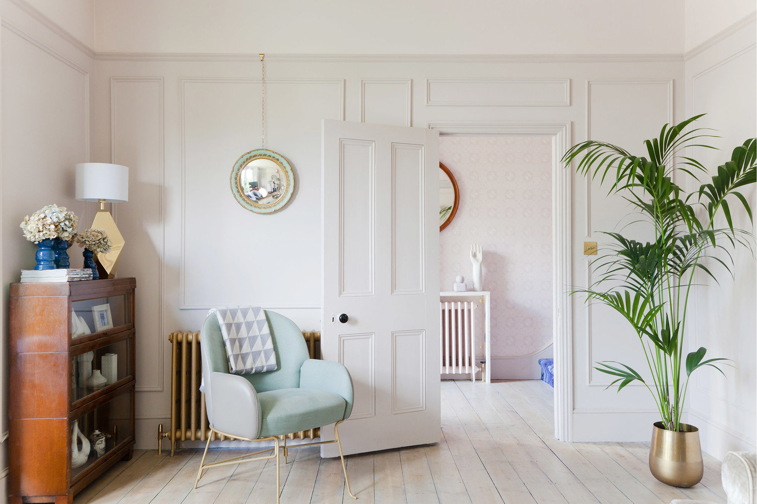 Фотография: Гостиная в стиле Скандинавский, Декор интерьера, Лондон, Дом и дача, Таунхаус – фото на INMYROOM Фотография: Гостиная в стиле Скандинавский, Декор интерьера, Лондон, Дом и дача, Таунхаус – фото на INMYROOM