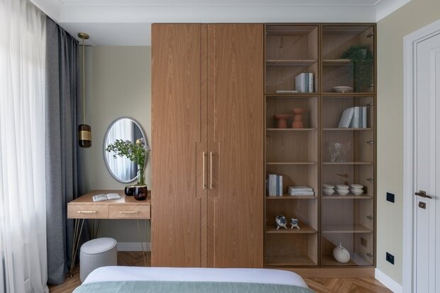 Фотография: Спальня в стиле Современный, Эклектика, Винтажный, Квартира, Проект дня, Москва, перепланировка трешки, интерьер сталинки, Старый фонд, Сталинка, 3 комнаты, 60-90 метров, до и после, ремонт в старом доме, Анна Кириллова, A+ interior – фото на INMYROOM