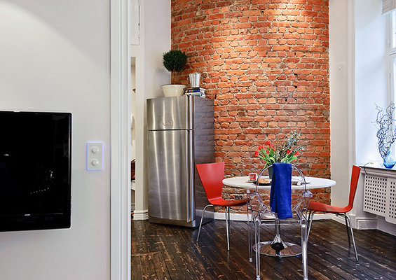 Фотография: Кухня и столовая в стиле Лофт, Скандинавский, Малогабаритная квартира, Квартира, Швеция, Дома и квартиры – фото на INMYROOM