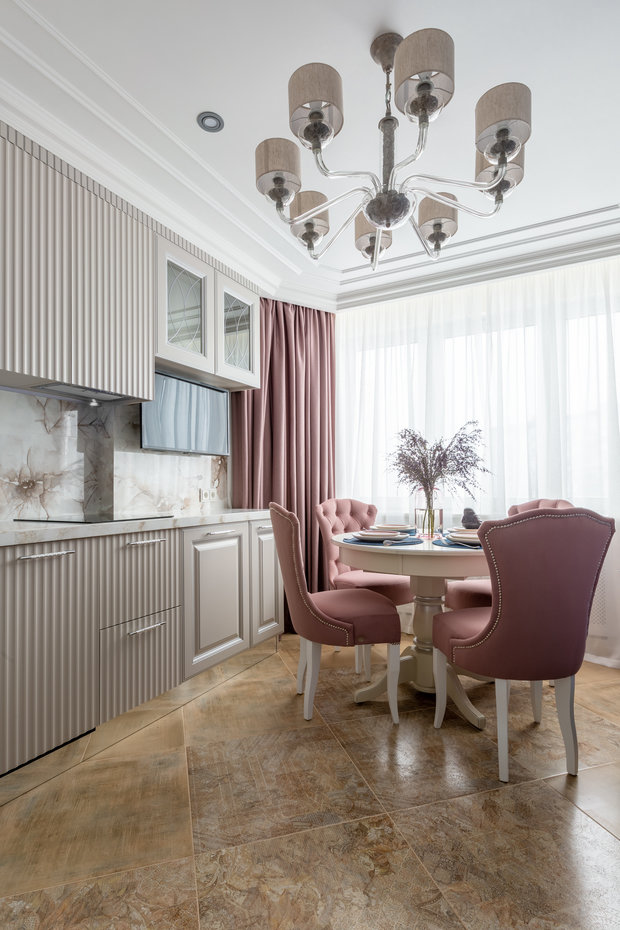 Фотография: Кухня и столовая в стиле Классический, Современный, Квартира, Проект недели, Москва, 3 комнаты, 60-90 метров, Анастасия Бондарева, Bond Design – фото на INMYROOM
