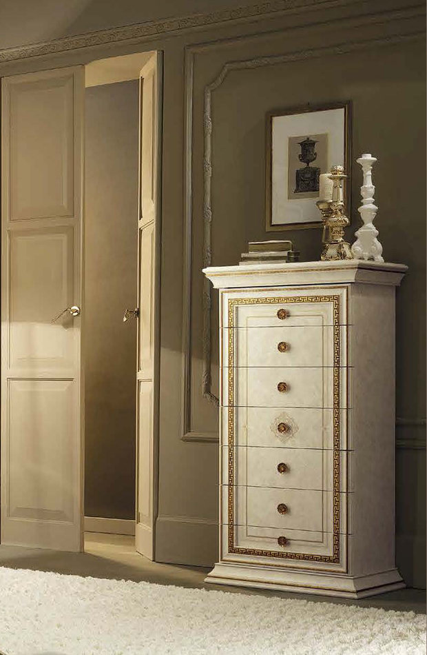 Фото из портфолио Мебель Италии Arredo Classic (спальни, гостиные, кабинеты, мягкая) – фотографии дизайна интерьеров на INMYROOM