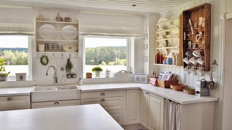 Фотография: Кухня и столовая в стиле Прованс и Кантри, Скандинавский, Декор интерьера, Дом, Дома и квартиры, Проект недели – фото на INMYROOM