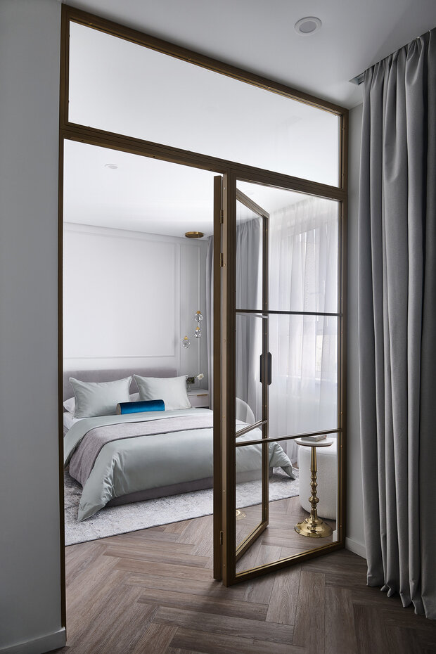 Фотография: Спальня в стиле Современный, Малогабаритная квартира, Квартира, Проект дня, Пермь, Монолитный дом, 2 комнаты, до 40 метров, современный с элементами классики и минимализмом, Арина Гринберг – фото на INMYROOM