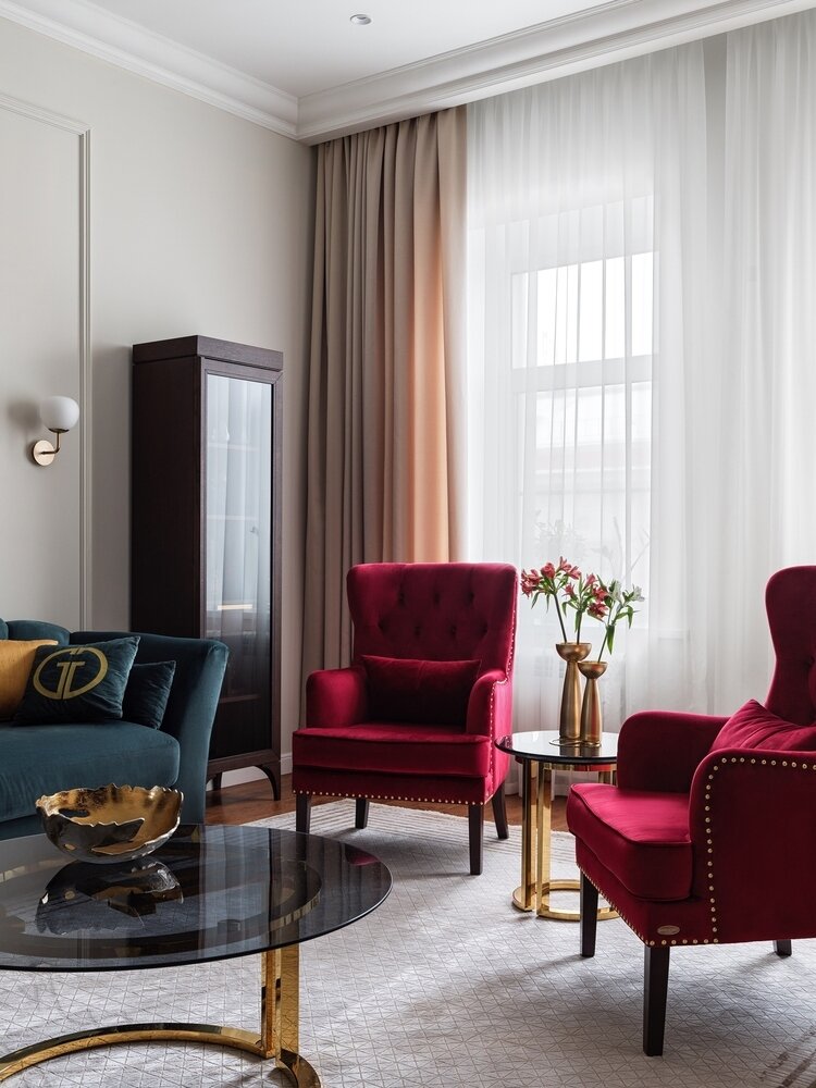 Фотография: Гостиная в стиле Классический, Квартира, Проект недели, Санкт-Петербург, Кирпичный дом, 4 и больше, Более 90 метров, Poplavsky group, Ольга Золотухина – фото на INMYROOM