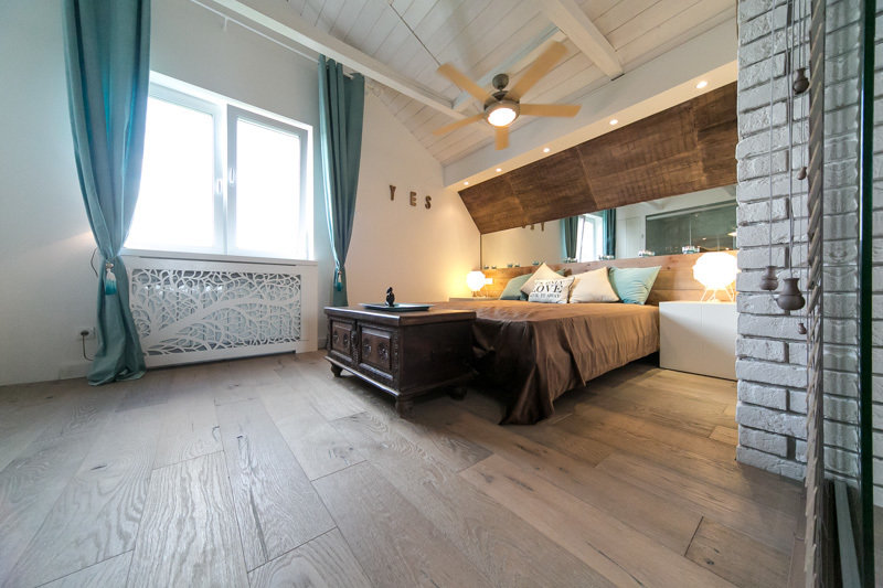 Фотография: Спальня в стиле Прованс и Кантри, Лофт, Скандинавский, Современный, Интерьер комнат, Дача, Дачный ответ, Мансарда – фото на INMYROOM Фотография: Спальня в стиле Прованс и Кантри, Лофт, Скандинавский, Современный, Интерьер комнат, Дача, Дачный ответ, Мансарда – фото на INMYROOM