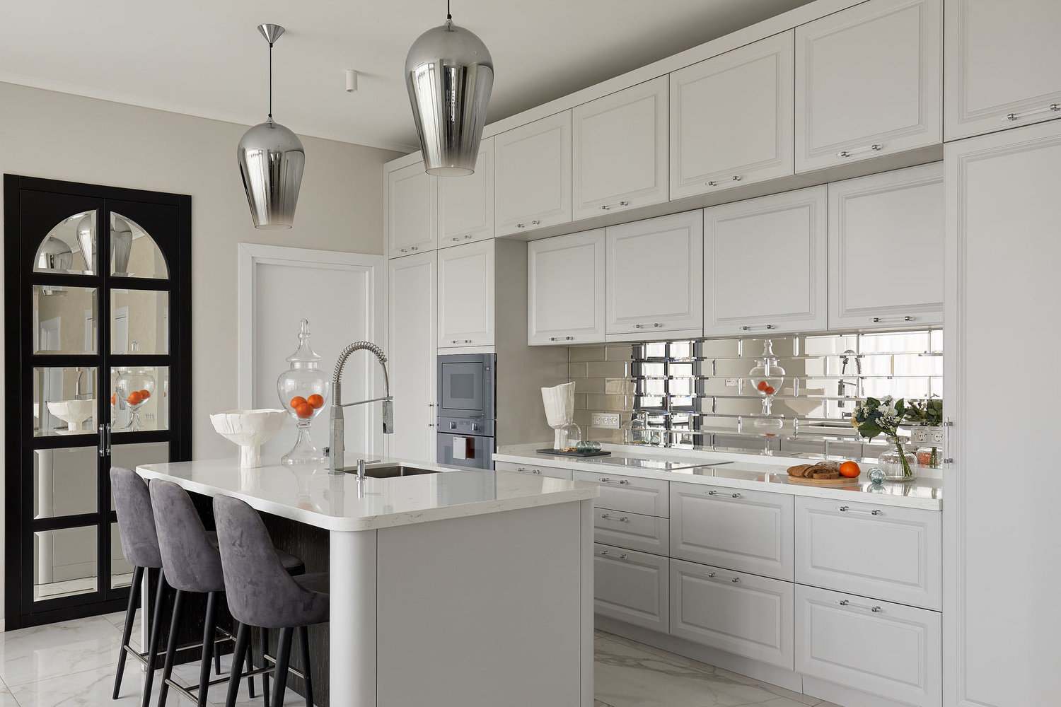 Фотография: в стиле , Кухня и столовая, Гид, Дина Салахова, белая кухня, Buro Brainstorm, Бюро Home Emotions, Bobo.space, Анастасия Заркуа, Анна Чеснокова, Наталья Вершинина, Сергей Грабыня – фото на INMYROOM Фотография: в стиле , Кухня и столовая, Гид, Дина Салахова, белая кухня, Buro Brainstorm, Бюро Home Emotions, Bobo.space, Анастасия Заркуа, Анна Чеснокова, Наталья Вершинина, Сергей Грабыня – фото на INMYROOM