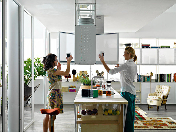 Фотография: Кухня и столовая в стиле Скандинавский, Современный, Хай-тек, Декор интерьера, Интерьер комнат, Цвет в интерьере, Белый, Проект недели, Тема месяца – фото на INMYROOM