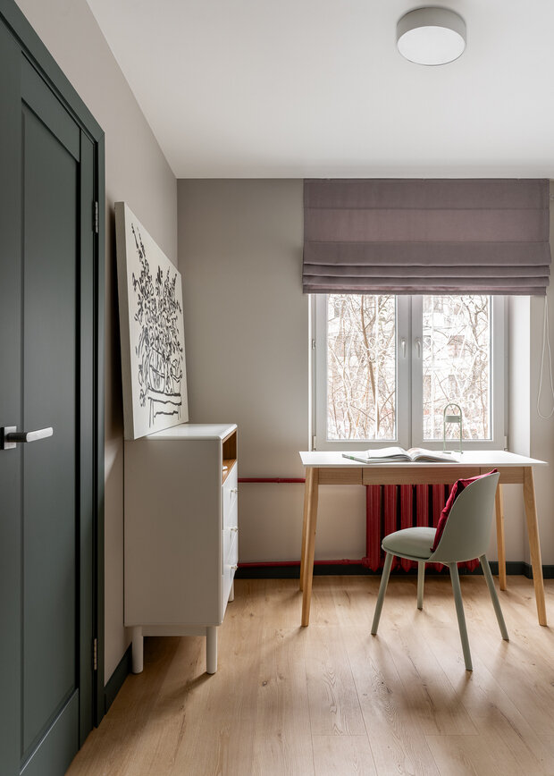 Фотография: Кабинет в стиле Современный, Малогабаритная квартира, Квартира, Проект дня, Москва, Хрущевка, 1 комната, до 40 метров, скандинавский с элементами минимализма, Лидия Непреенко – фото на INMYROOM