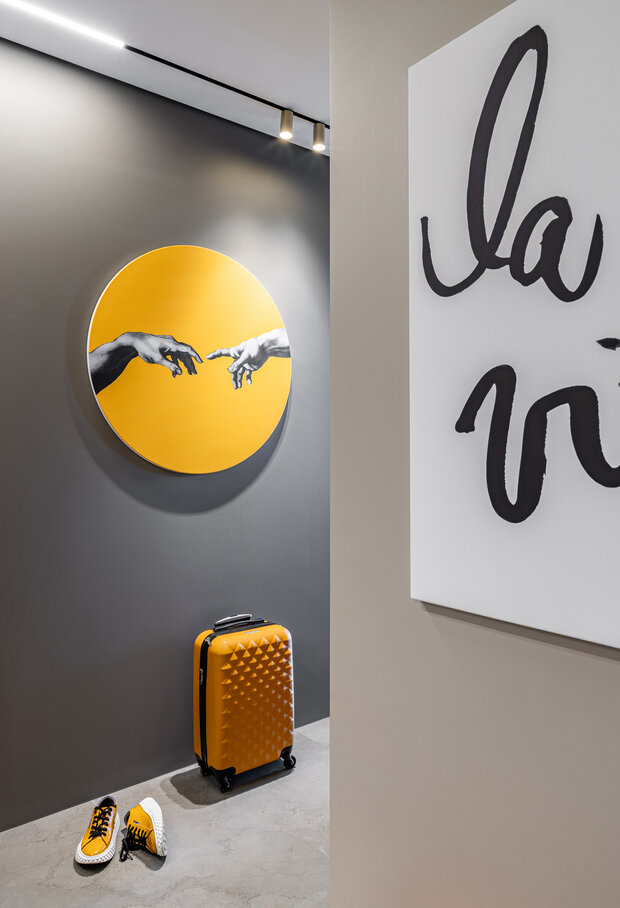 Фотография: Прихожая в стиле Современный, Квартира, Проект дня, 2 комнаты, 40-60 метров, ЖК «Пятницкие кварталы» – фото на INMYROOM