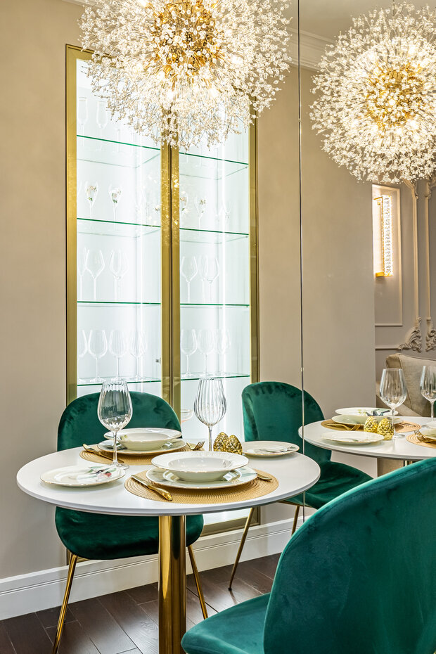 Фотография: Кухня и столовая в стиле Классический, Современный, Малогабаритная квартира, Квартира, Проект недели, Москва, Сталинка, 2 комнаты, 40-60 метров, Gold Interiors – фото на INMYROOM