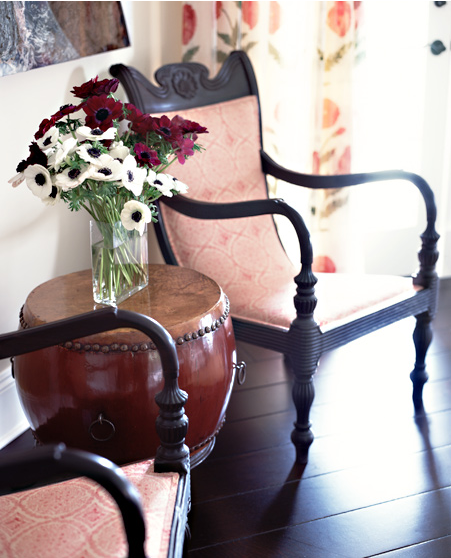 Фотография: Мебель и свет в стиле Восточный, Эклектика, Дом, Цвет в интерьере, Дома и квартиры – фото на INMYROOM