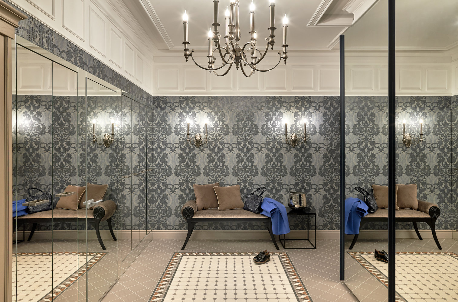 Фотография: Прихожая в стиле Классический, Современный, Эклектика, Квартира, Проект недели, Калининград, 4 и больше, Более 90 метров, Виктория Лазарева – фото на INMYROOM