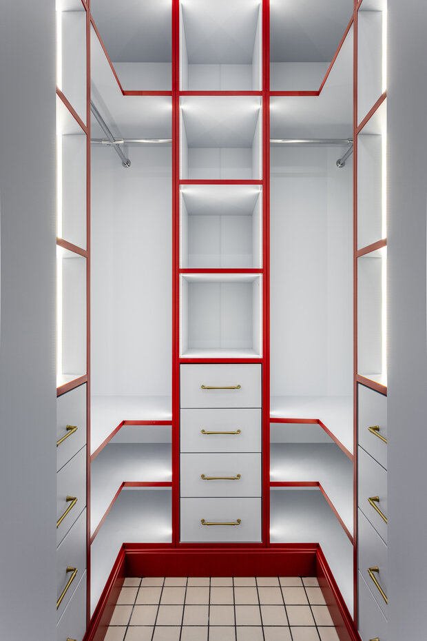 Фотография: Гардеробная в стиле Современный, Квартира, Проект дня, Москва, 4 и больше, Более 90 метров, Виктория Колесникова – фото на INMYROOM